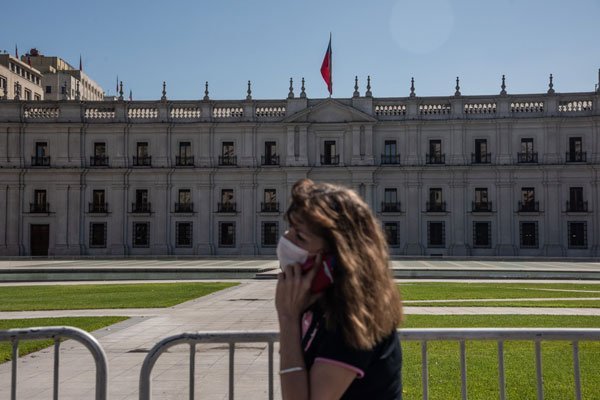 <p>Desde esta noche aumentan las comunas en cuarentena en Santiago. Foto: Bloomberg</p>