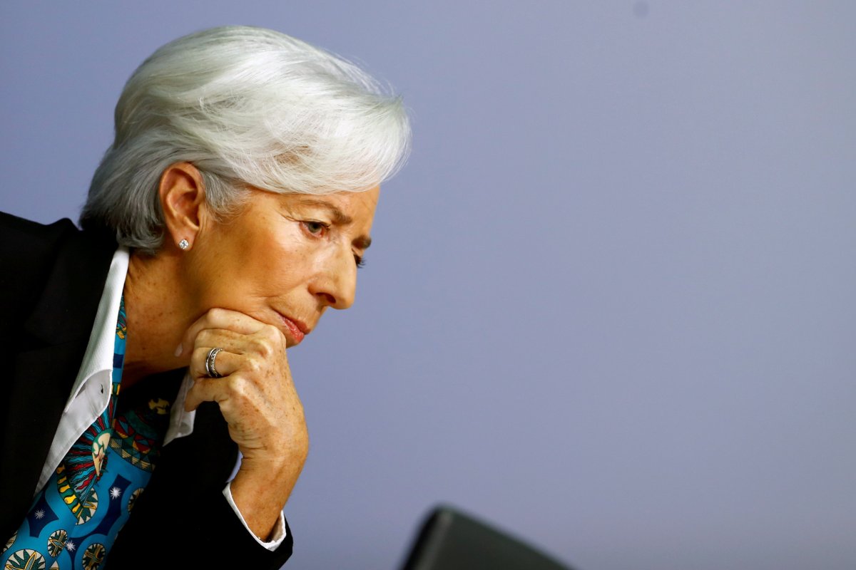 <p>Para Lagarde el "escenario suave está obsoleto" y proyecta que la zona euro se contraerá hasta un 12% en 2020</p>