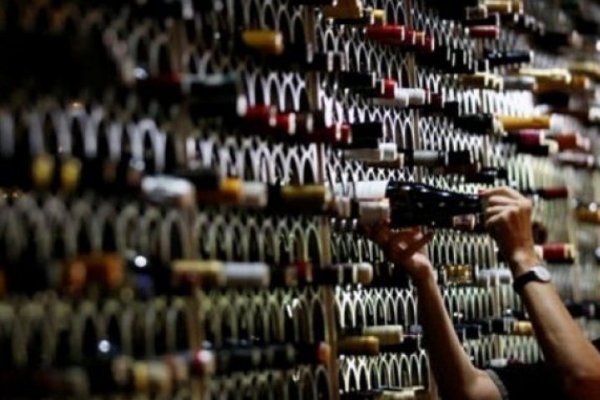 <p>Envíos de vinos a China sufren fuerte caída en abril por pandemia</p>