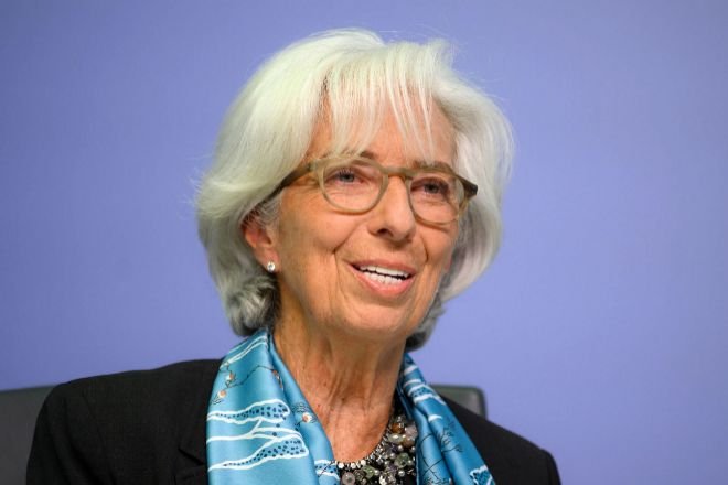 <p>Lagarde dice que se ha superado el punto más bajo de la crisis y augura una recuperación incompleta</p>