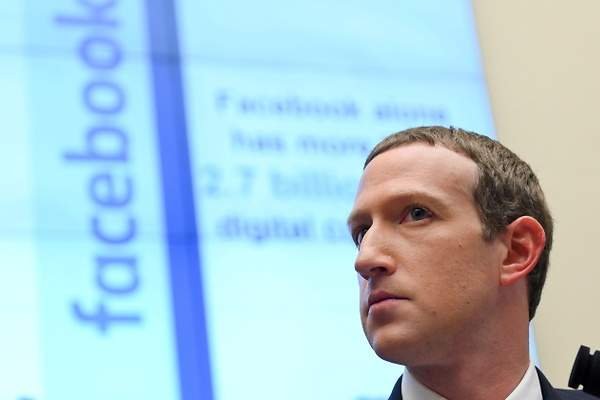 <p>El creador de Facebook perdió US$ 7.200 millones el viernes.</p>