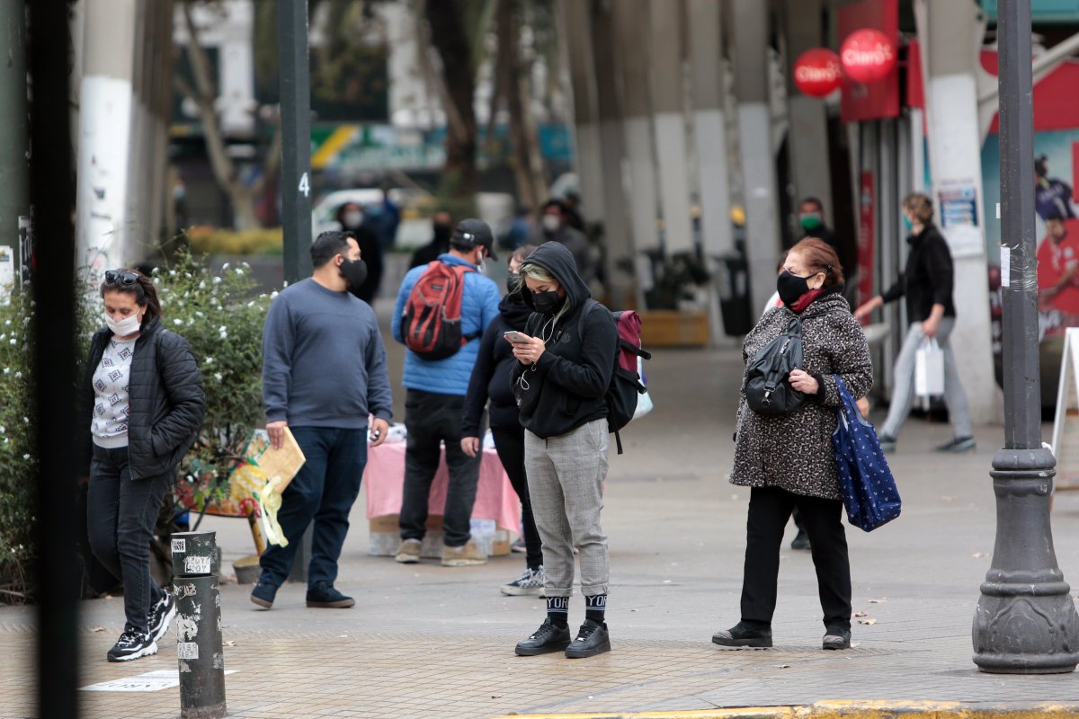 <p>Experto de Fundación Ciencia & Vida critica fase de transición anunciada por el Gobierno y señala que “la infección va a volver a crecer”</p>