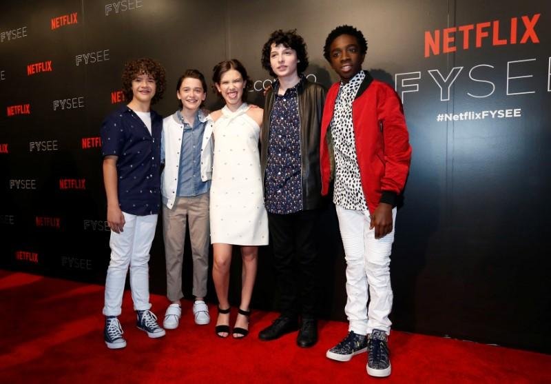 <p>Se desató la guerra por el streaming: Netflix ofrece Stranger Things y otros nueve títulos gratis</p>