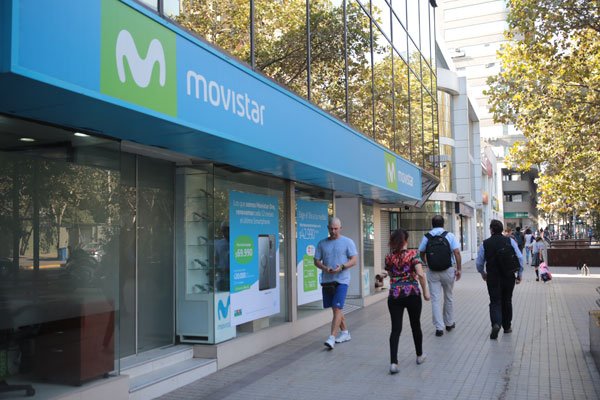 <p>Movistar es la única compañía que decidió vender bloques de espectro. Foto: José Montenegro</p>