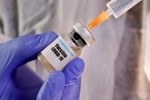 Las vacunas rivales requieren dos inyecciones separadas por varias semanas. Foto: Reuters