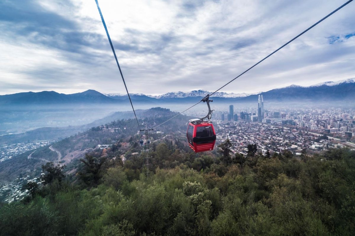 <p>Teleférico de Santiago reinició hoy sus funciones después de siete meses cerrado</p>