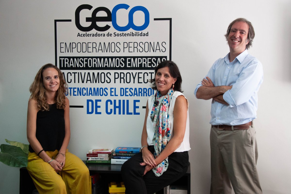 <p>Pascuala Morel, Candelaria Valdés y Carlos Abogabir, equipo de GeCo a cargo de SemSo</p>