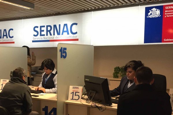 <p>El Sernac ha pedido información sobre los términos de los contratos de la firma con sus clientes. Foto: Agencia Uno </p>