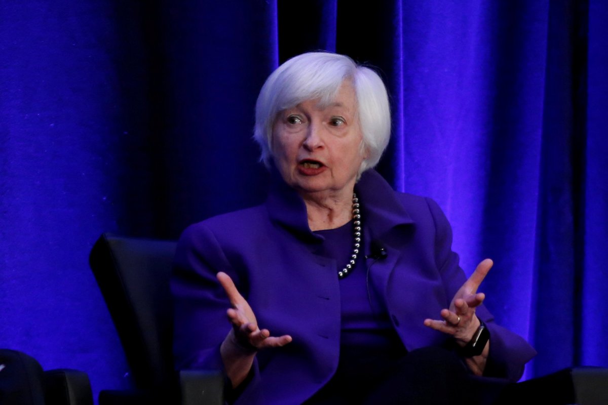 <p>Yellen dice que se necesitan medidas urgentes para evitar que crisis en EEUU se profundice</p>