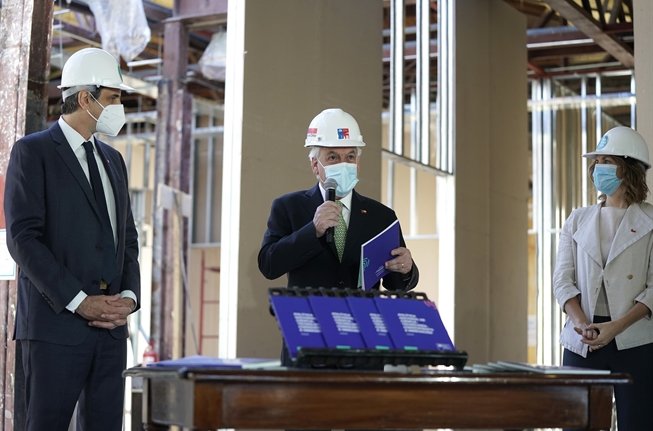 <p>Ministro de Ciencia, Andrés Couve, Presidente Sebastián Piñera y subsecretaria de Ciencia, Carolina Torrealba, visitan nuevas instalaciones de la cartera.</p>