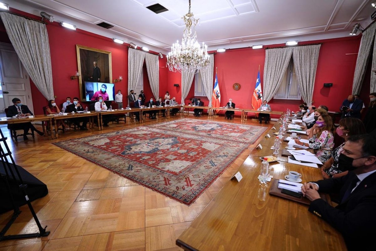 <p>El Presidente retornó ayer de vacaciones y temprano repasó el plan de vacunación y el proceso Paso a Paso de reactivación económica. Foto: Presidencia</p>