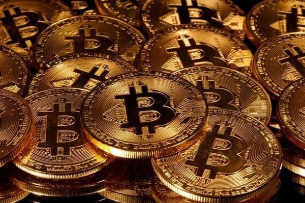 Bitcoin deja atrás cinco días de caídas y escala más de 8% en la jornada