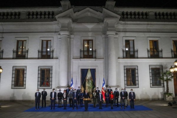 <p>Análisis de Bloomberg: Coalición de gobierno de Chile sufre golpe en la votación constitucional</p>