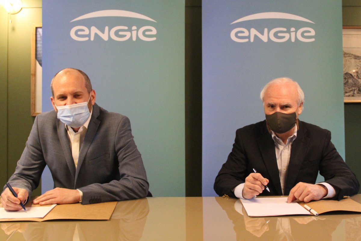 <p>Luis Meersohn, gerente corporativo comercial de Engie Chile; y José Miguel Ibáñez, gerente general Minera HMC.</p>