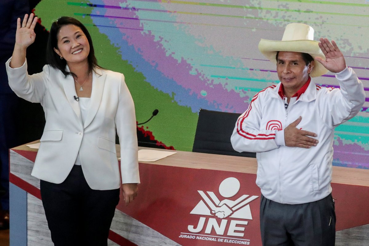 <p>Castillo y Fujimori se enfrascan en debate y van a final ajustada por presidencia Perú</p>