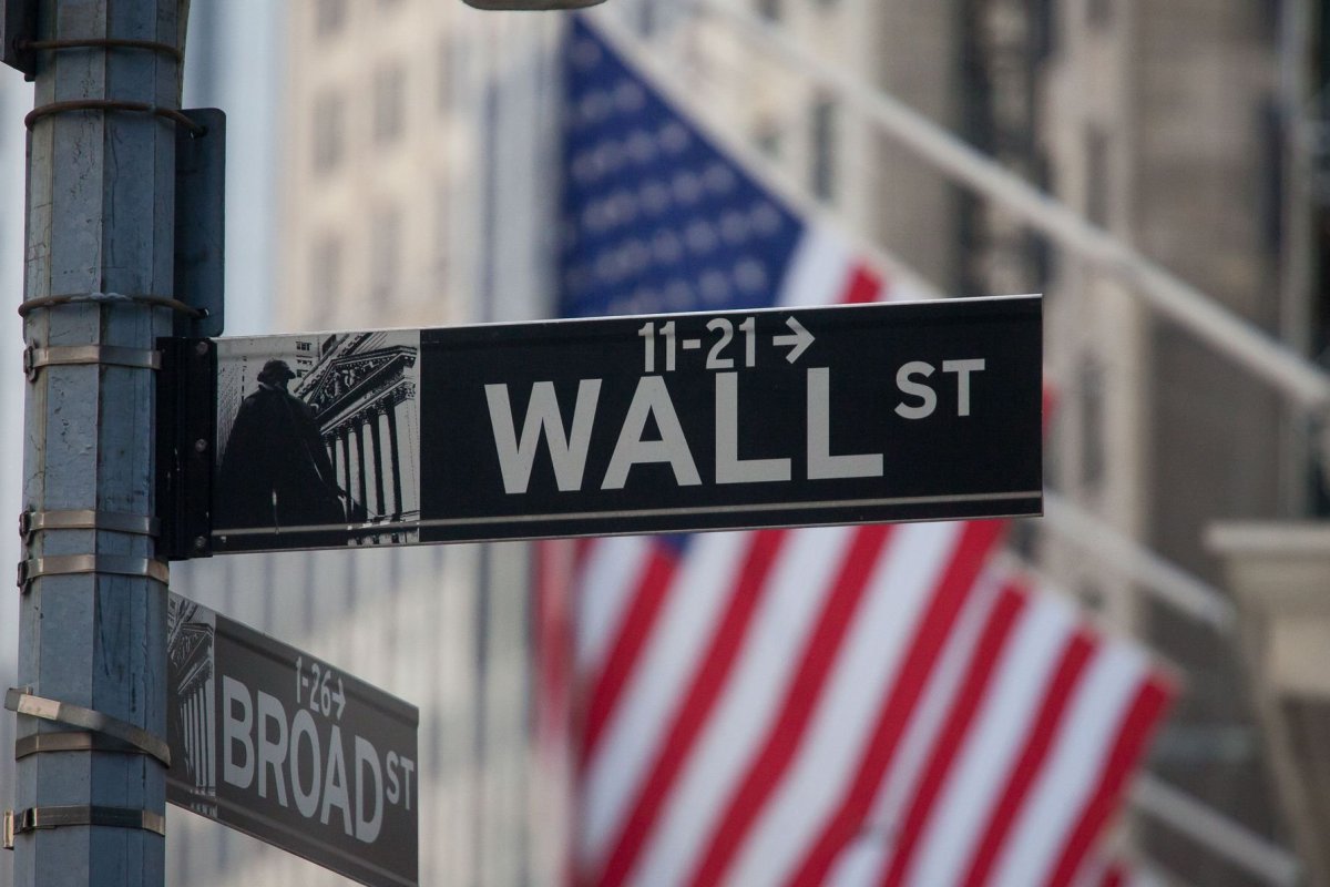 <p>Wall Street cae por el regreso de temores inflacionarios a la espera de los próximos datos de IPC</p>