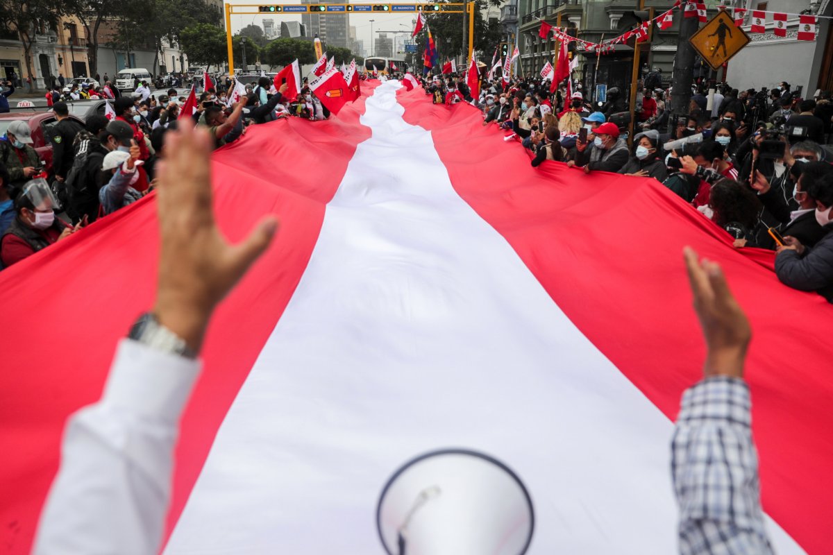 <p>El día negro para los mercados peruanos tras el ajustado resultado de las elecciones llegó hasta Santiago</p>