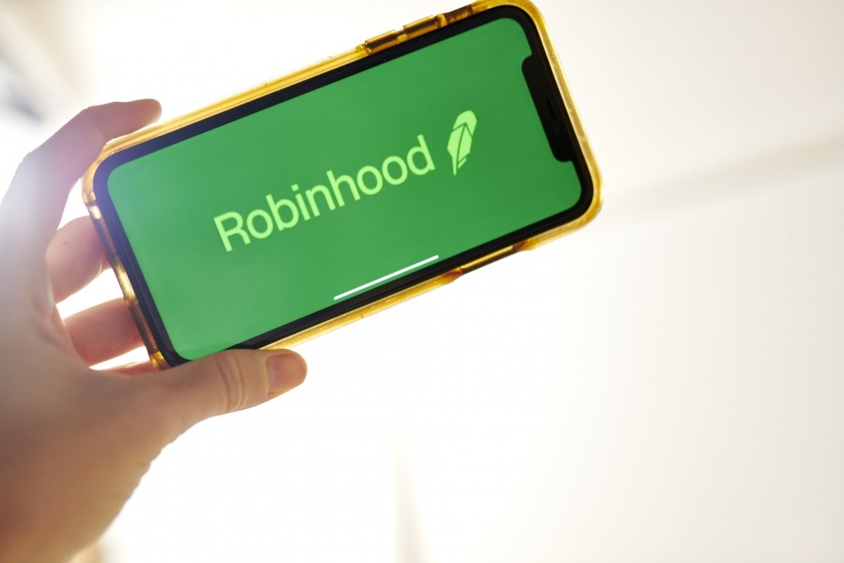 <p>Robinhood da un nuevo paso para lanzar productos de ahorro para la vejez en EEUU</p>