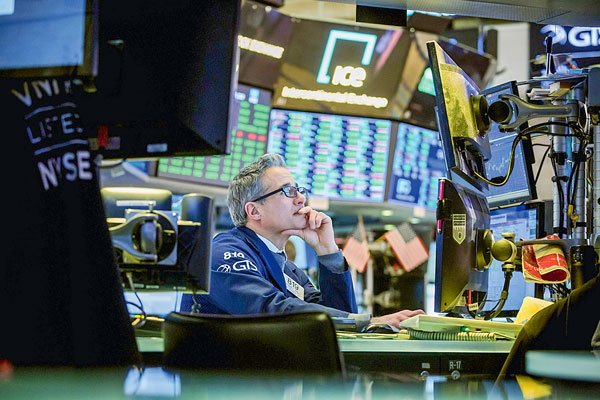 <p>Wall Street celebra los datos de inflación y en Chile el mercado mira de cerca el cuarto retiro de las AFP</p>