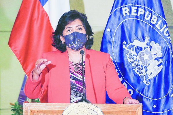 <p>Yasna Provoste renuncia a la presidencia del Senado y anuncia que la bancada DC elegirá a su reemplazante</p>