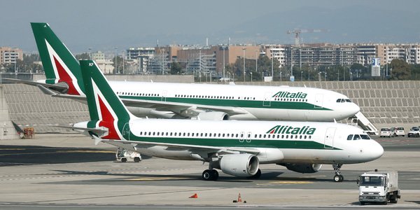 <p>Fin de Alitalia ya tiene fecha: emblemática aerolínea cesará sus operaciones el 15 de octubre</p>