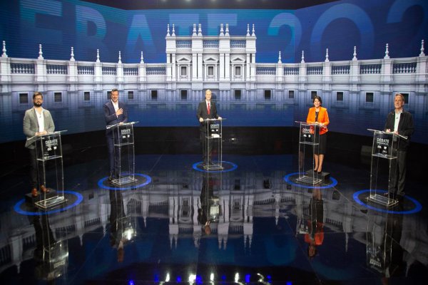 La trastienda de "La sala del tiempo" que debutó en el debate presidencial de CNN-CHV