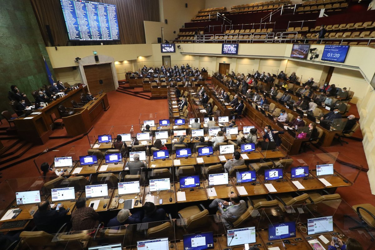 <p>El cuarto retiro desde las AFP logró sortear la Cámara en una estrecha votación y ahora será visto por el Senado</p>