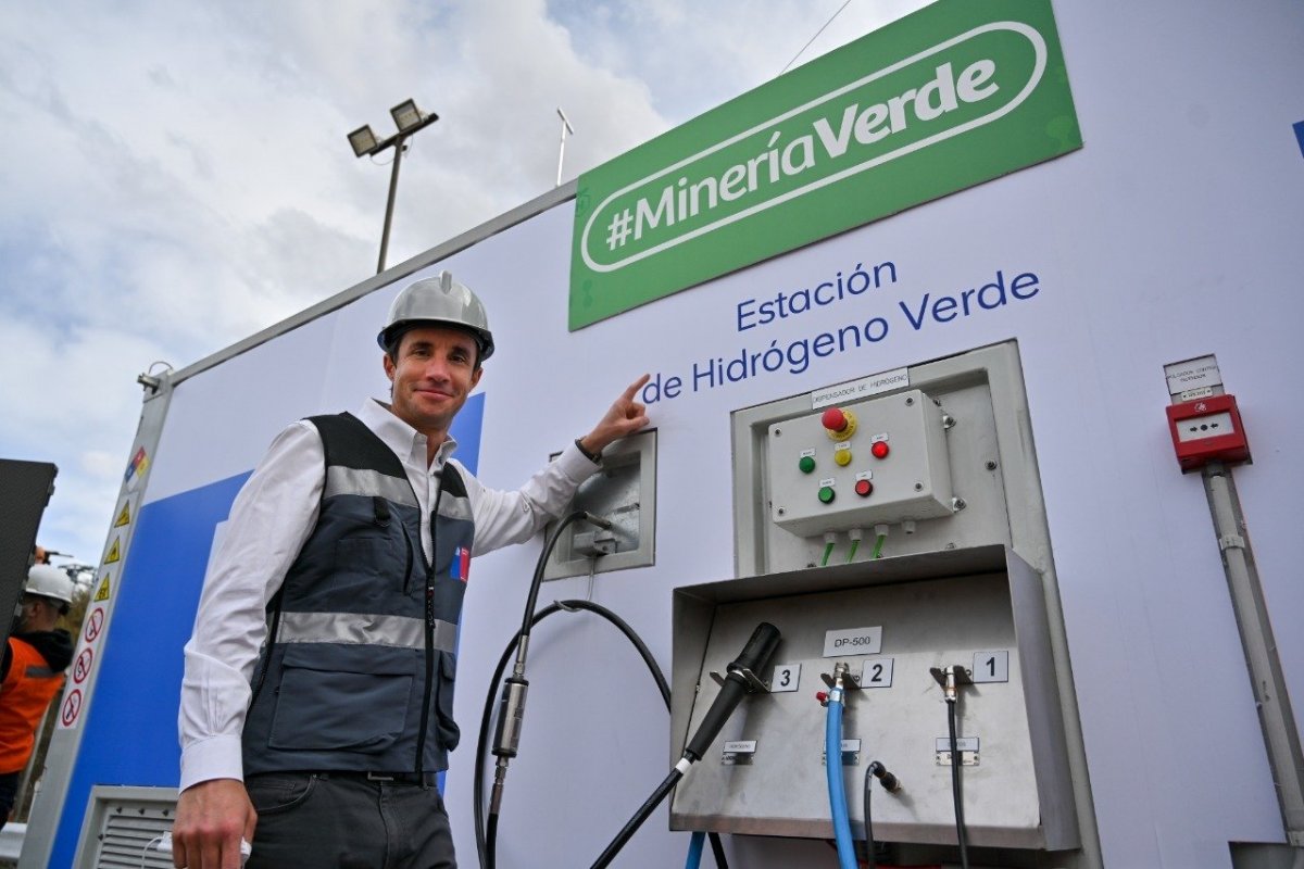 <p>Ministro Jobet: "El 25% de los proyectos de hidrógeno verde en Chile comenzarían sus operaciones y estarían produciéndolo antes del 2030"</p>