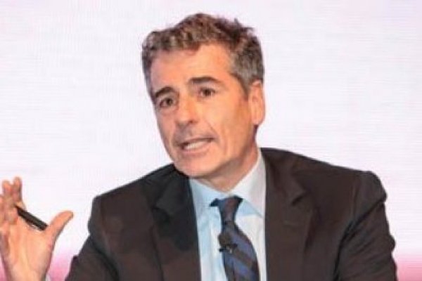 <p>Andrés Velasco apoya candidatura de Provoste: “Ha hecho propuestas serias” en materia fiscal y tributaria</p>