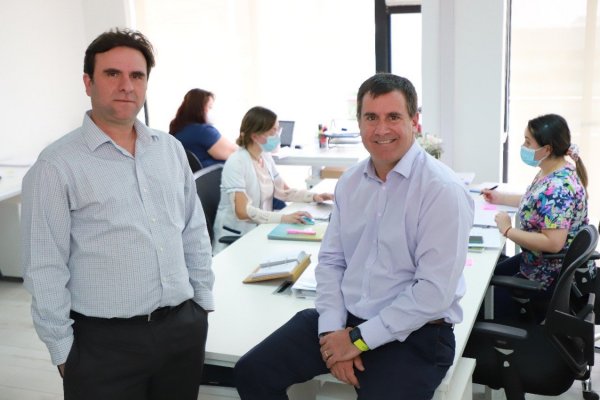 Felipe Letelier, socio y gerente general, y Diego Hurtado, socio y director ejecutivo de MedicHome.