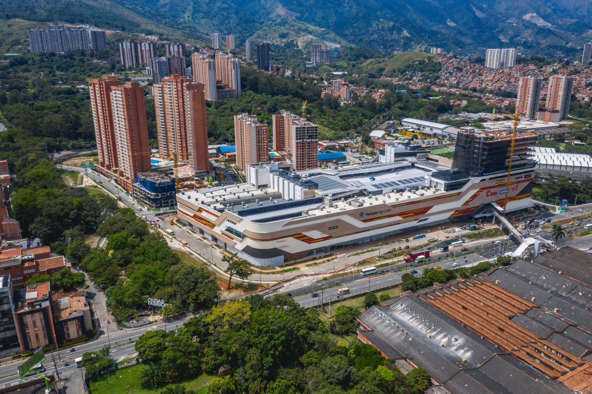 <p>Parque Arauco continúa su crecimiento en Colombia e ingresa a Medellín</p>