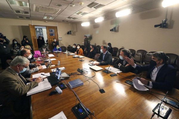 <p>La comisión mixta espera sesionar el próximo lunes. Foto: Agencia Uno </p>