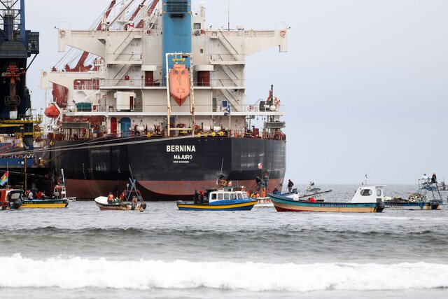 <p>Conflicto en Bahía de Quintero: ENAP advierte posible desabastecimiento y muestra disposición a reponer oferta de indemnización</p>