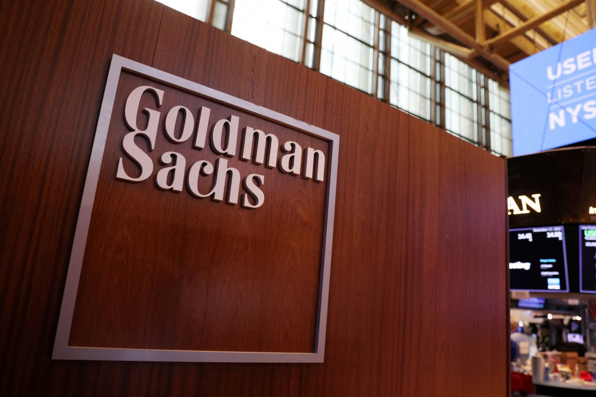 <p>Goldman Sachs pide a sus empleados estadounidenses que trabajen desde casa hasta el 18 de enero</p>