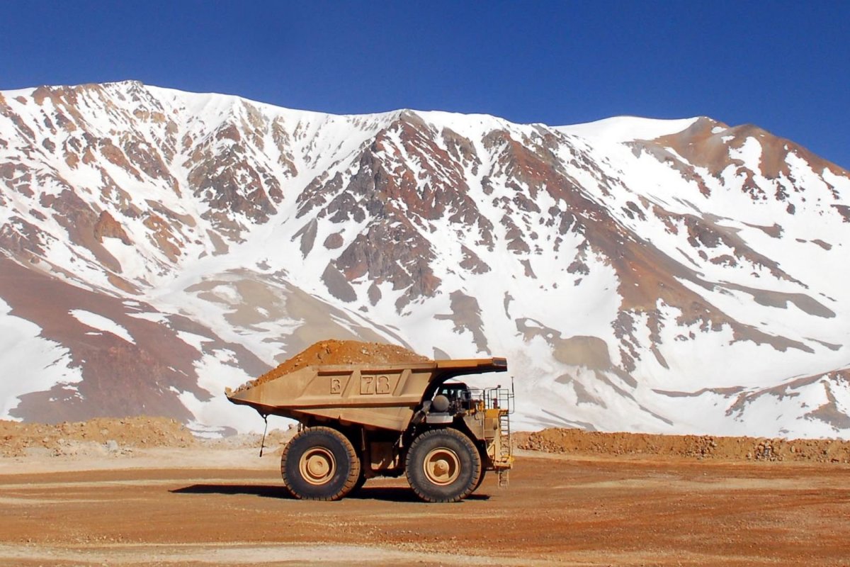 <p>Gran minería de cobre se acerca a Argentina, dice fundador de Goldcorp</p>