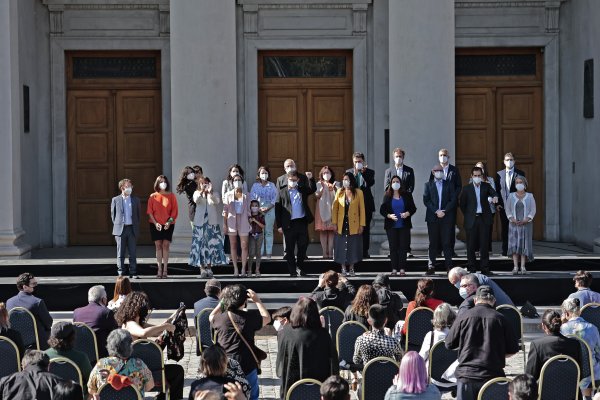 Cadem: A un 59% le gustó la conformación del gabinete de Boric