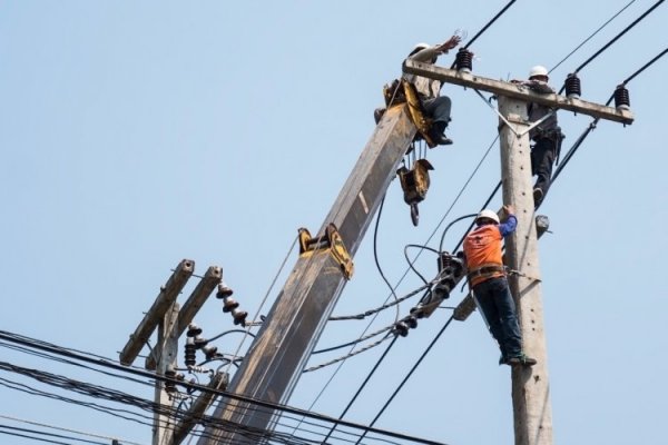 Perú: Regulador de la competencia inicia procedimiento contra empresa eléctrica por posición dominante en el mercado