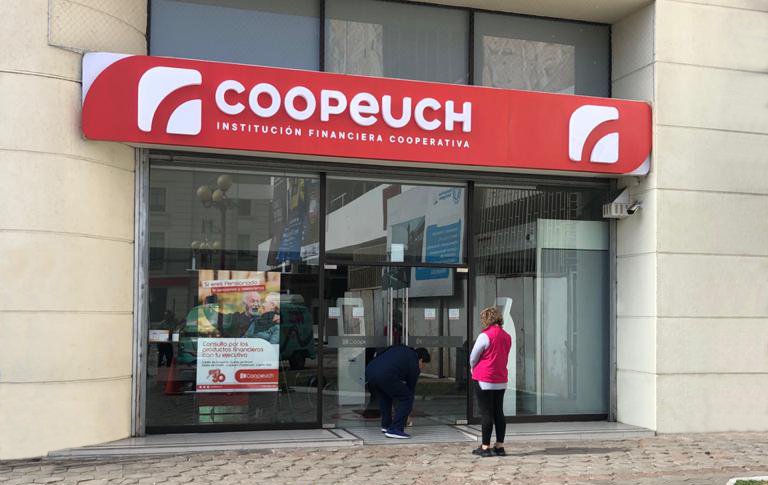 <p>Siguen sumándose empresas: Coopeuch redujo su jornada laboral a 39 horas semanales</p>