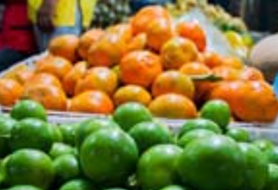 Gobierno y empresarios mexicanos ultiman plan para contener alza de precios de alimentos