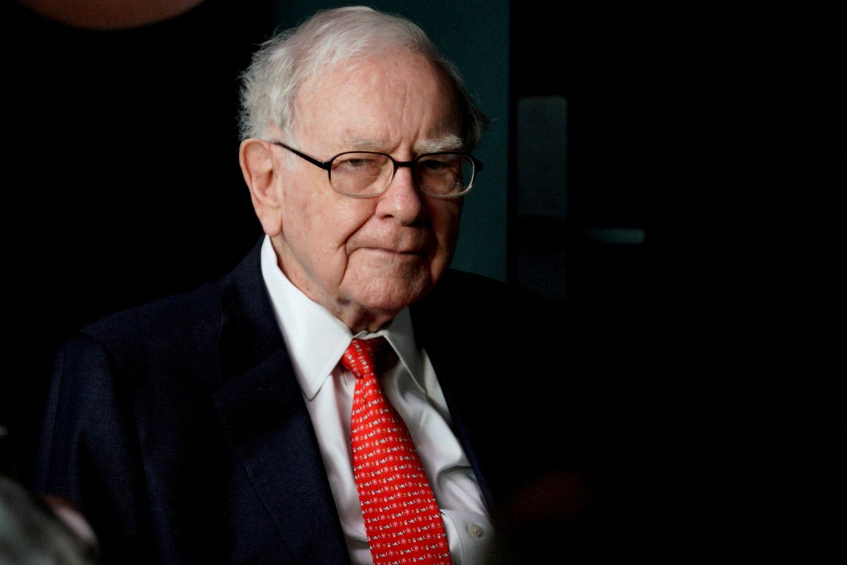 <p>Warren Buffett revela grandes inversiones y critica el exceso de Wall Street</p>