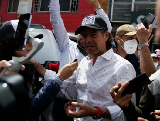 FT: Élite empresarial colombiana apuesta por exalcalde de Medellín para frenar a la izquierda radical