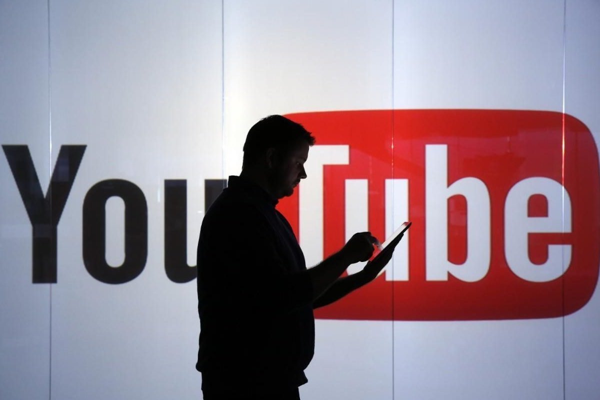 <p>La directora ejecutiva de YouTube aseguró en Davos que están trabajando para combatir la desinformación</p>