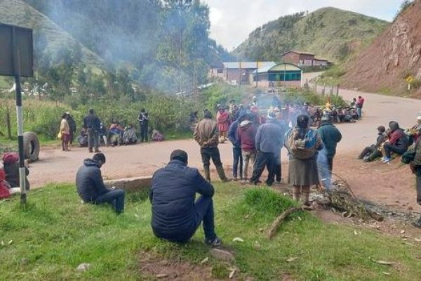 Mineros informales invaden Las Bambas mientras trabajadores preparan marcha