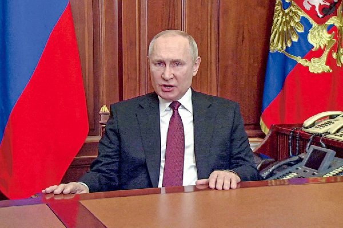 <p>Putin admite impacto de las sanciones en industrias rusas pero asegura que ya ha logrado controlar la inflación</p>