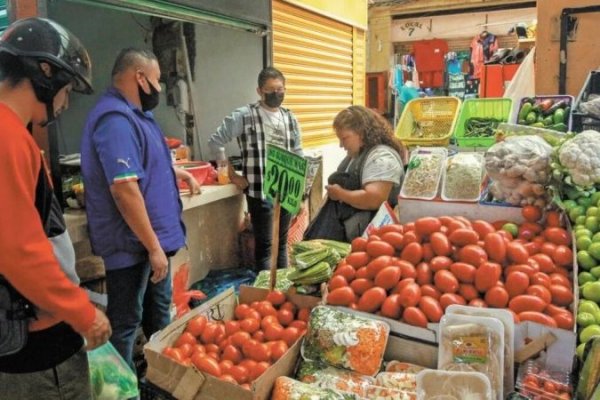 Organismos advierten que México enfrenta riesgo de escasez de algunos alimentos