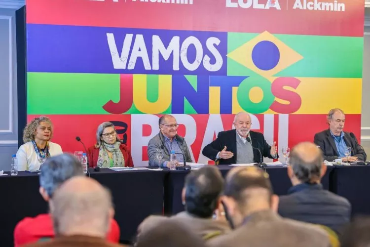 Lula eliminaría el límite de gasto público brasileño, según un borrador de manifiesto