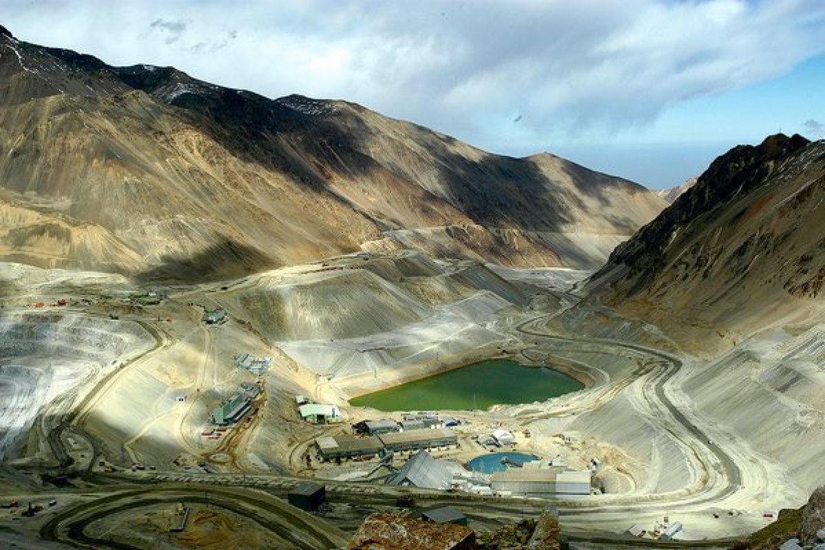 <p>Anglo American niega denuncia por extracción de agua no autorizada y asegura que recursos no corresponden a uso humano</p>