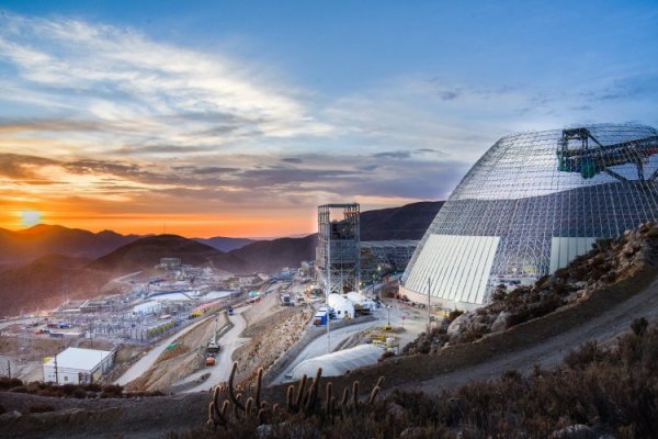 Anglo American concreta primera producción de concentrado de cobre de Quellaveco en Perú