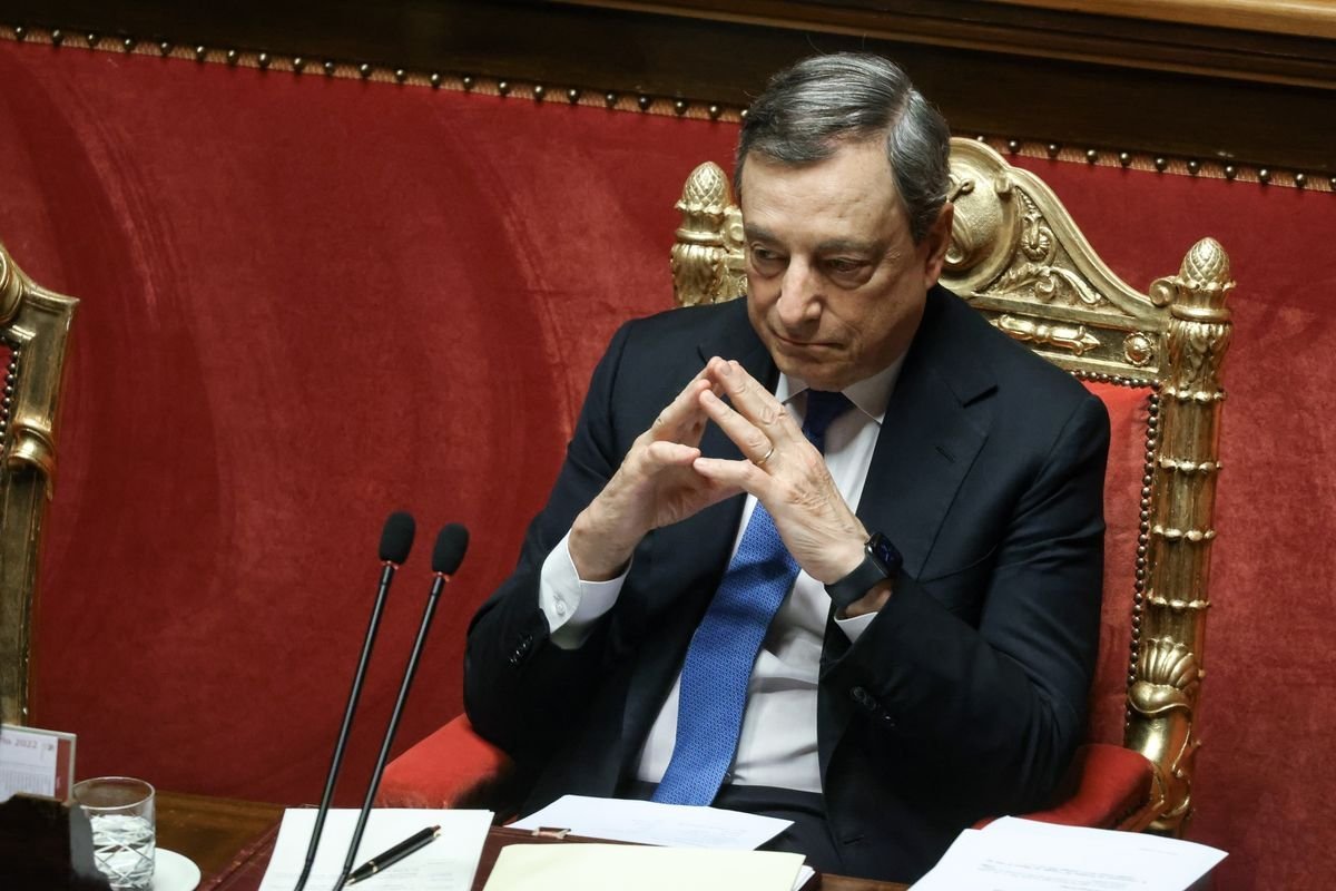 <p>Draghi dimite pero presidente de Italia no acepta y lo envía al Parlamento a dar explicaciones</p>