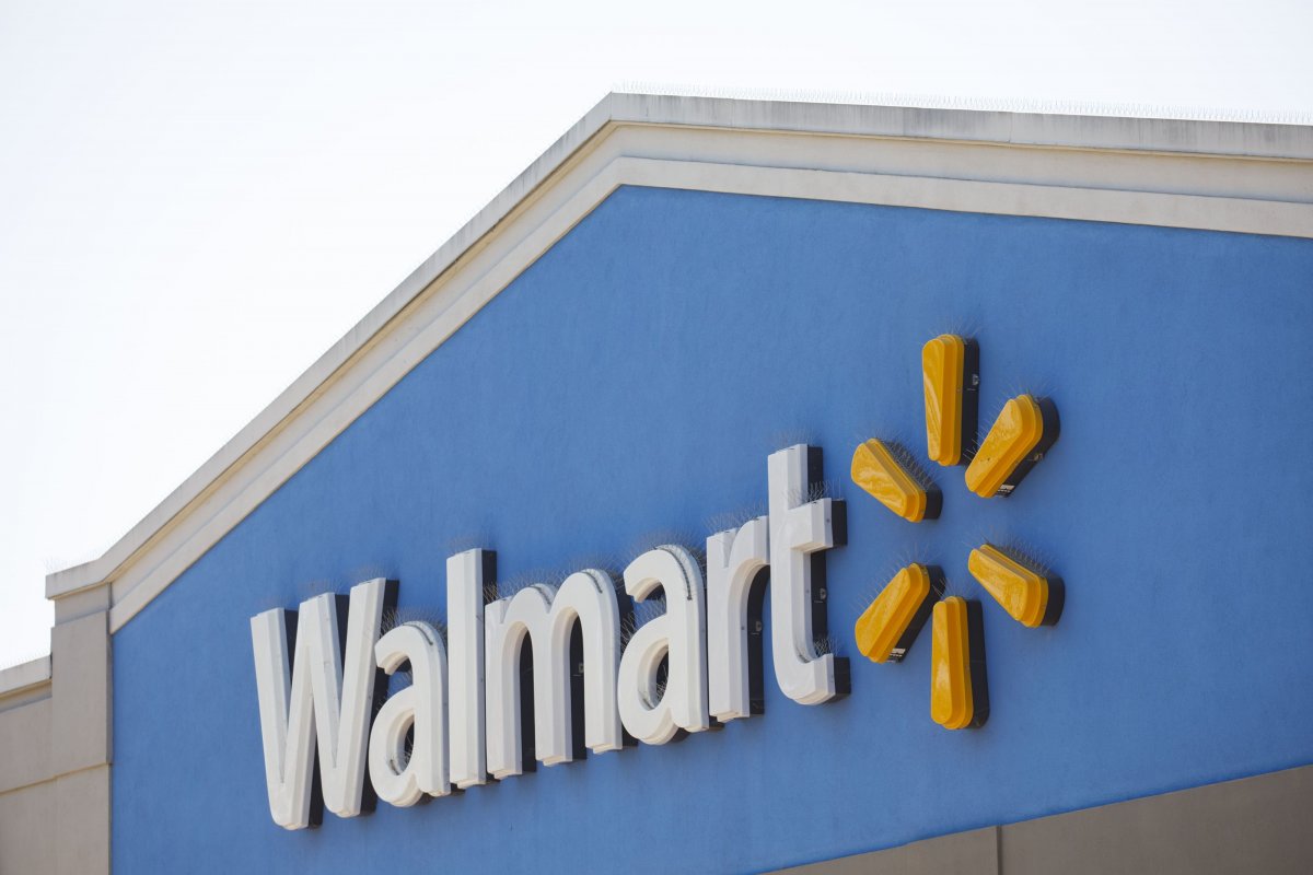 <p>Acción de Walmart se hunde luego de recortar su pronóstico de resultados para todo el año</p>